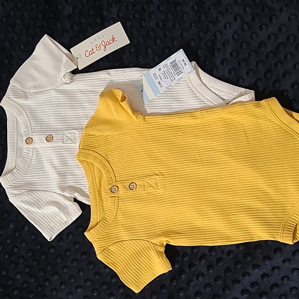 Baby onesie size 3-6 months